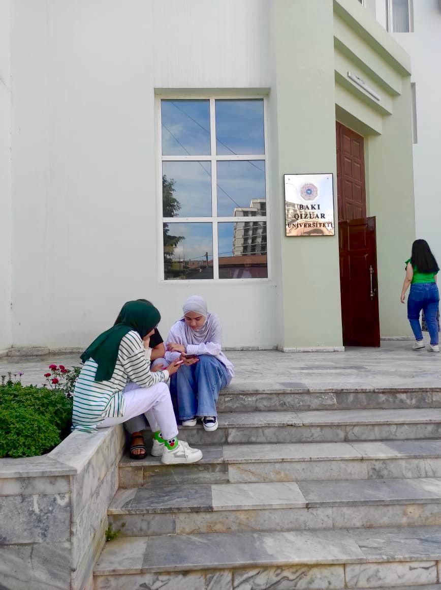 Tələbələrimiz imtahan qabağı