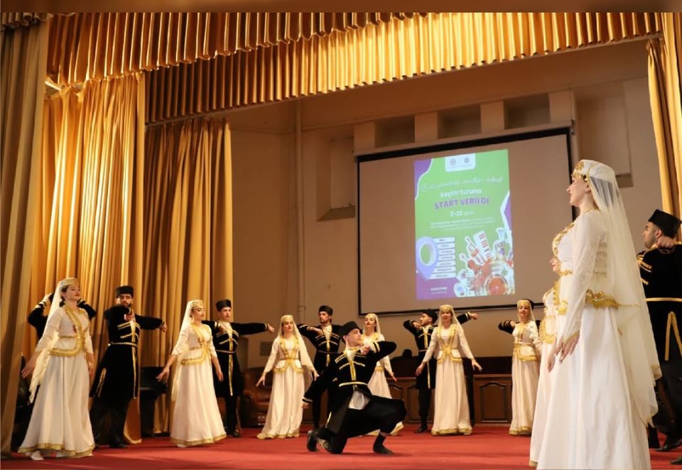 Bakı Qızlar Universitetinin tələbələri bədii yaradıcılıq müsabiqə-festivalının II turunda iştirak ediblər