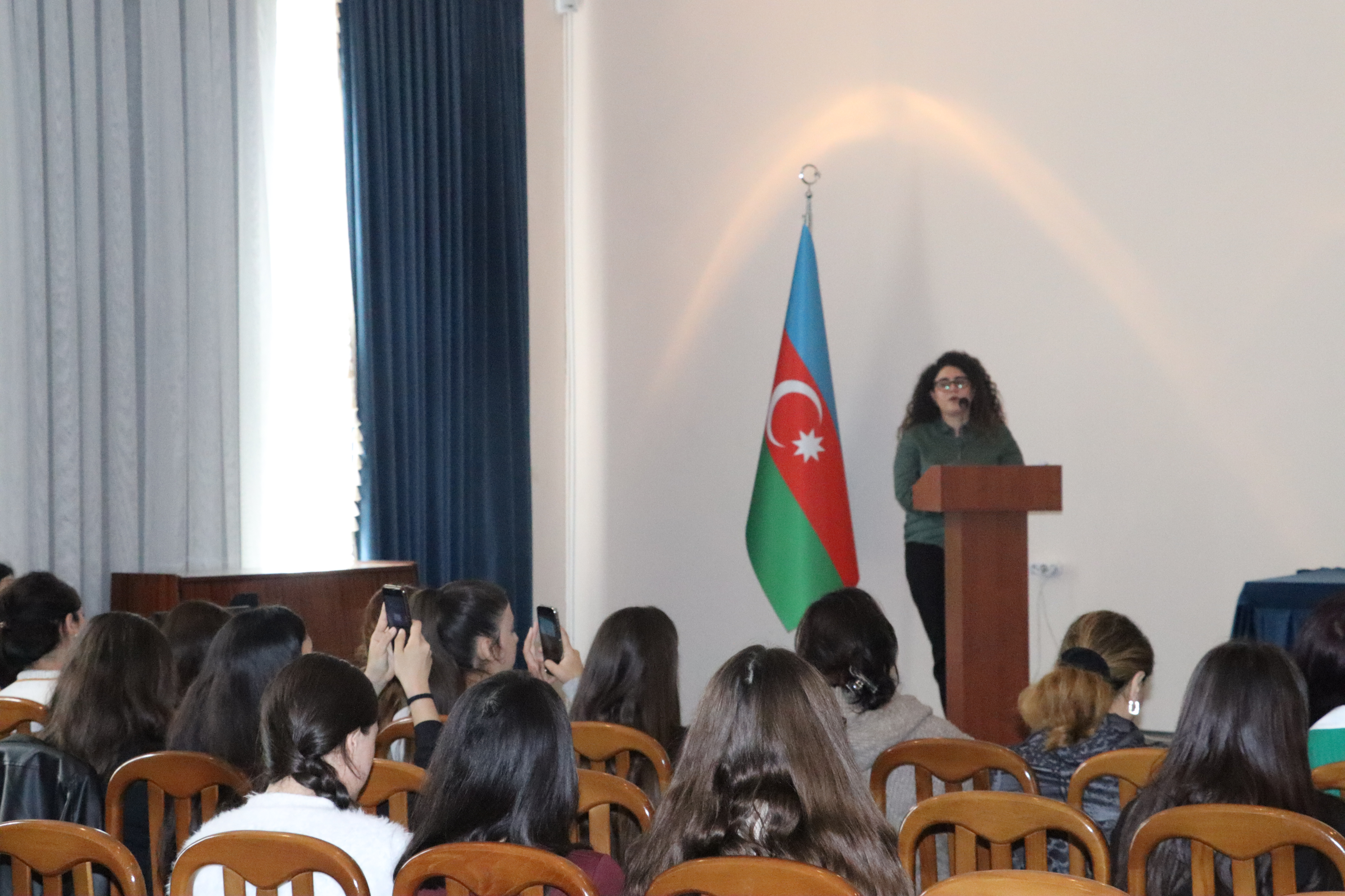 BQU-da  "Maarifçi” tələbə-məzun təcrübə proqramı çərçivəsində tədbir keçirildi