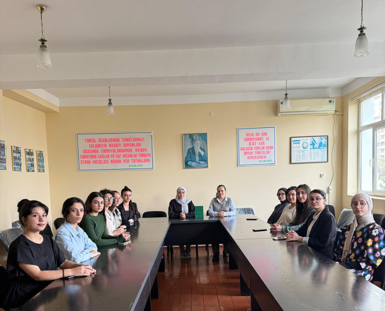 Bakı Qızlar Universitetində “Nübar “ kitab klubunun görüşü baş tutdu