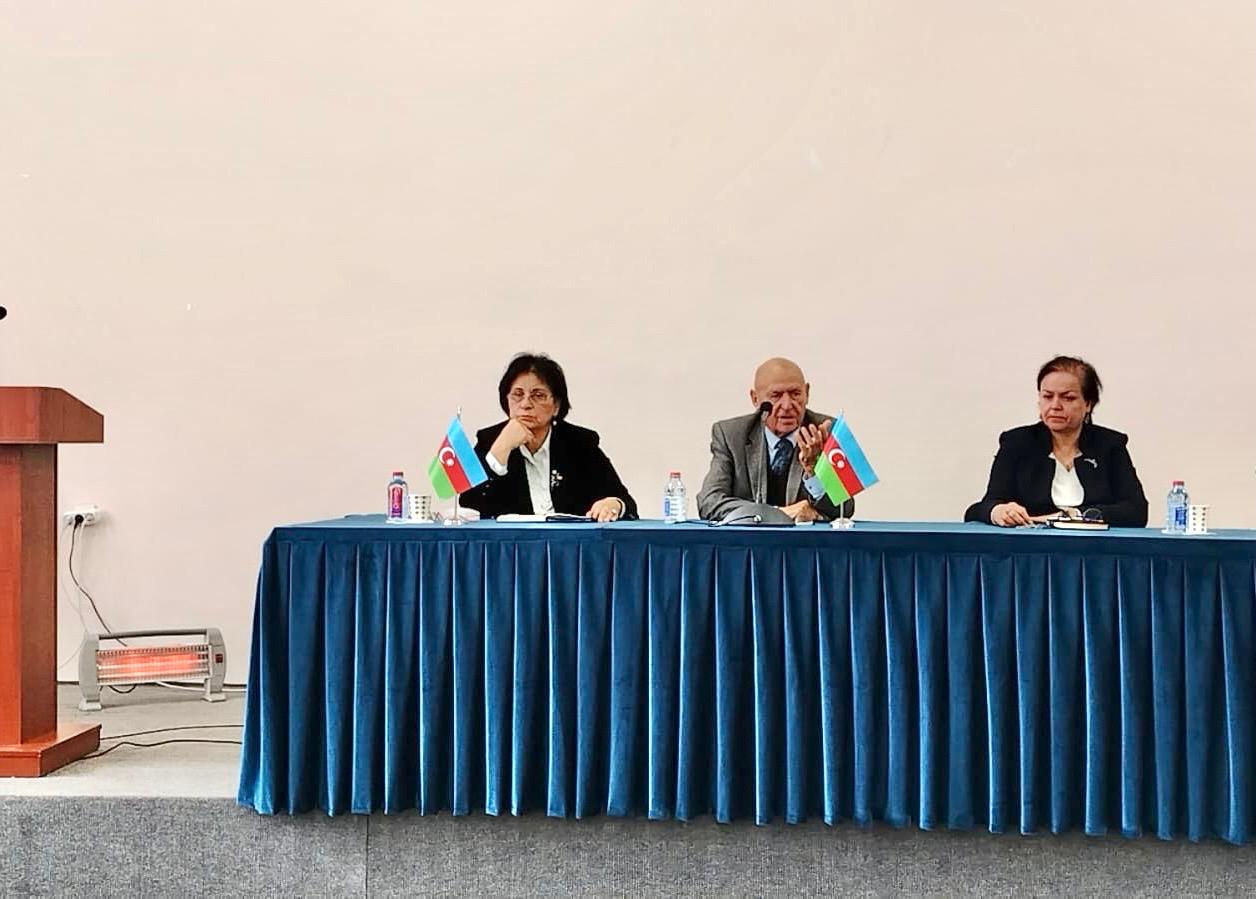 Bakı Qızlar Universitetinin təsisçisi A.N. Rəhimovun birinci kurslarla ənənəvi görüşü keçirildi