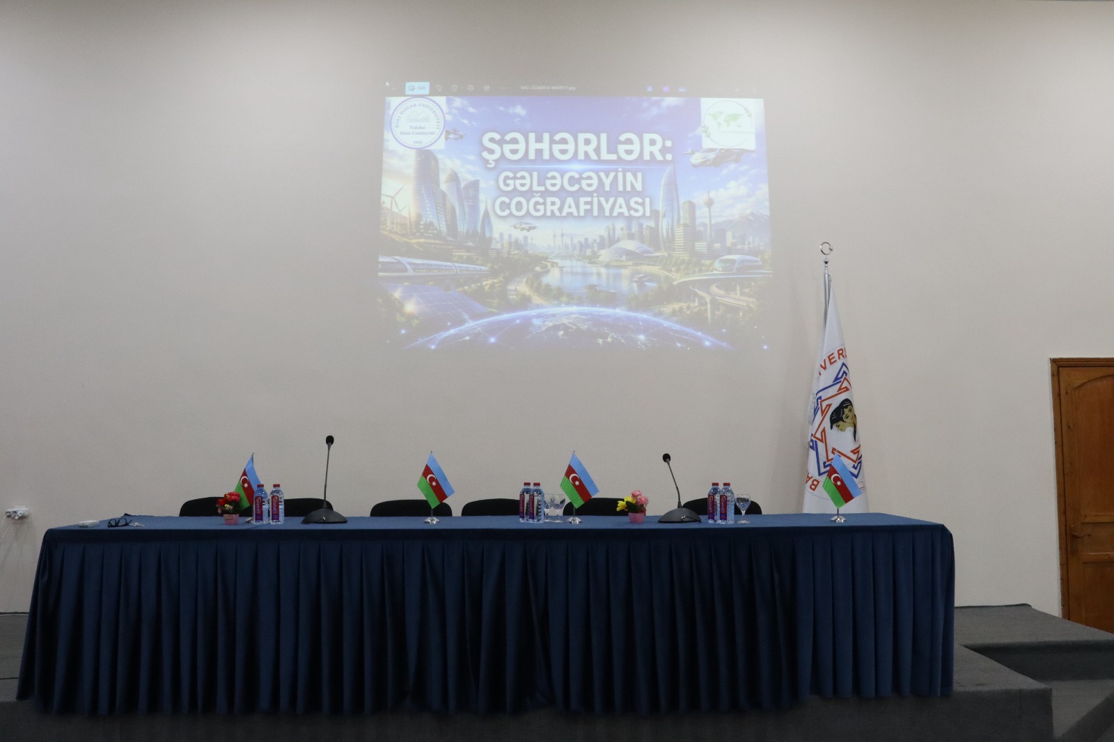 Bakı Qızlar Universitetində "Şəhərlər: Gələcəyin Coğrafiyası"mövzusunda elmi konfrans