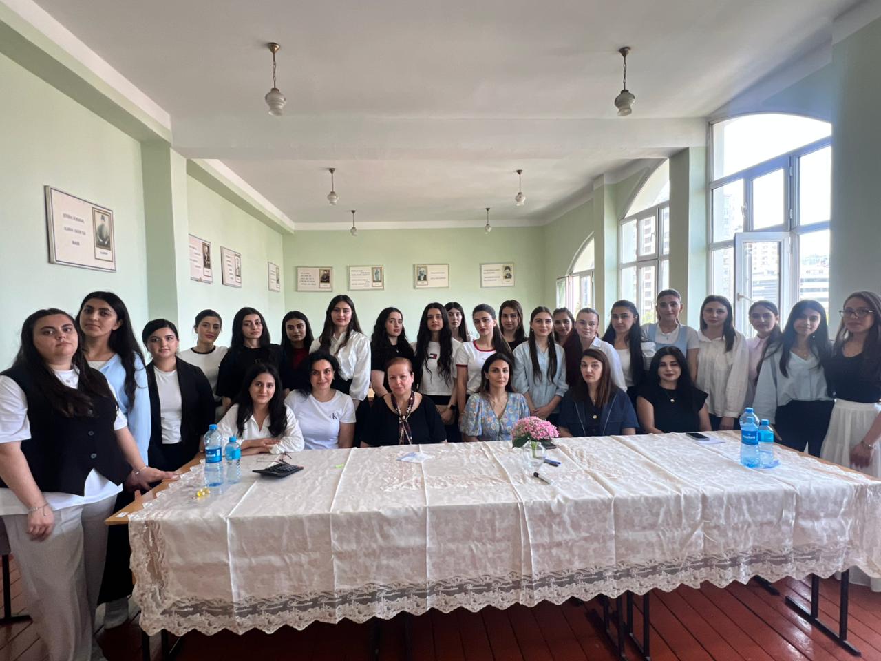 Bakı Qızlar Universitetində pedaqoji təcrübə üzrə yekun təqdimatlar başa çatdı